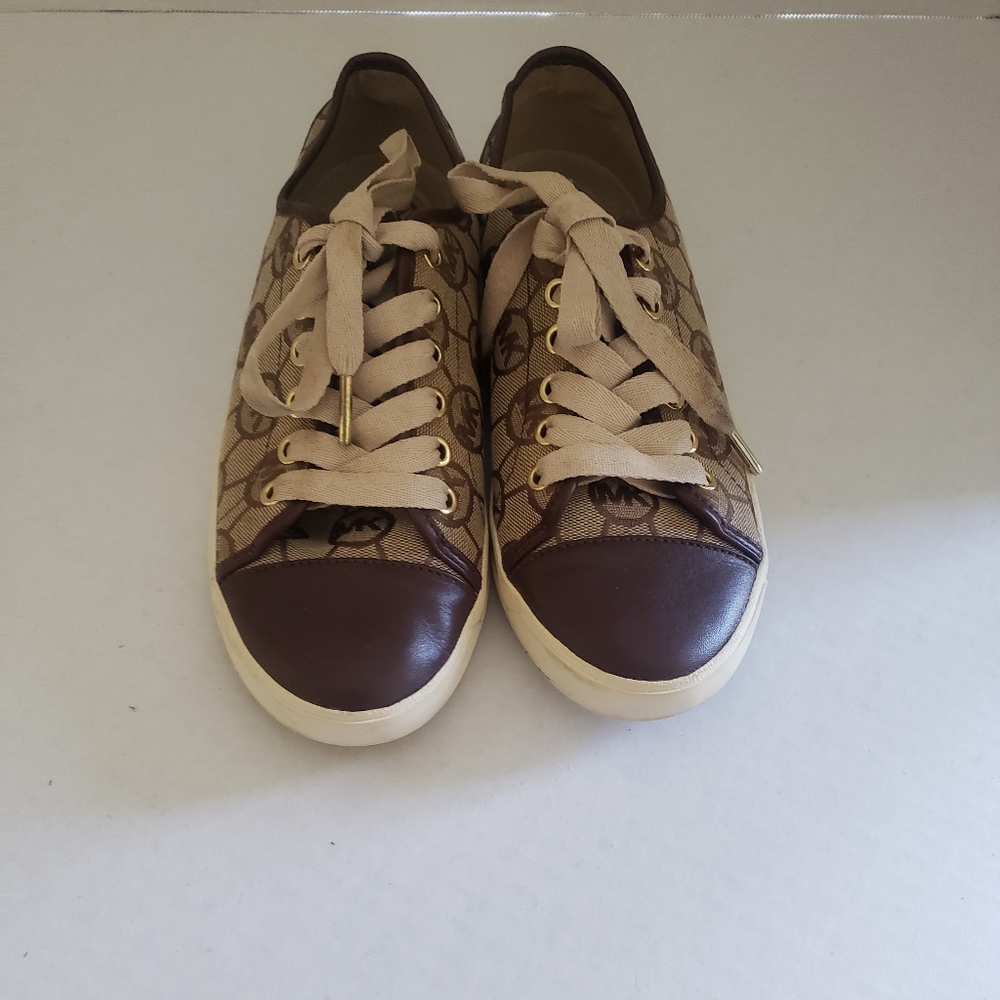 Michael Kors MK Logo Sneakers Size 7